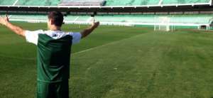 Guarani acaba com gramado 