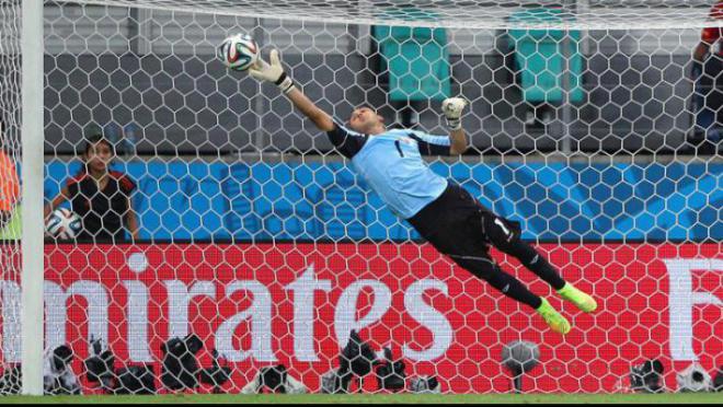 Navas fez milagres contra a Holanda