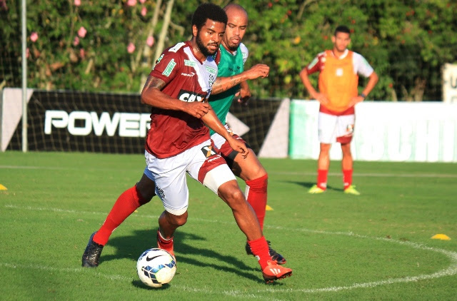 De volta à equipe, Nirley diz que Figueirense está no caminho certo