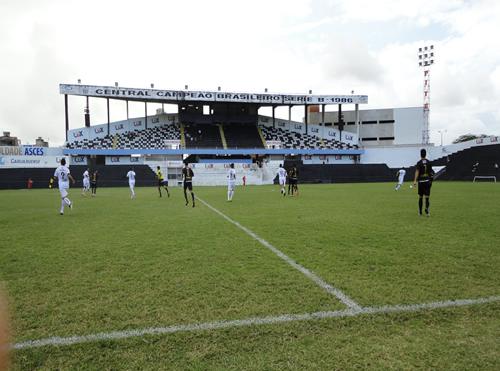 Treze perdeu para o Central por 2 a 1 - Onivaldo Elias