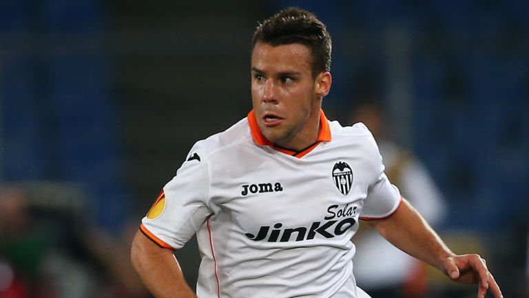 Bayern anuncia acerto com jovem zagueiro do Valencia, Juan Bernat