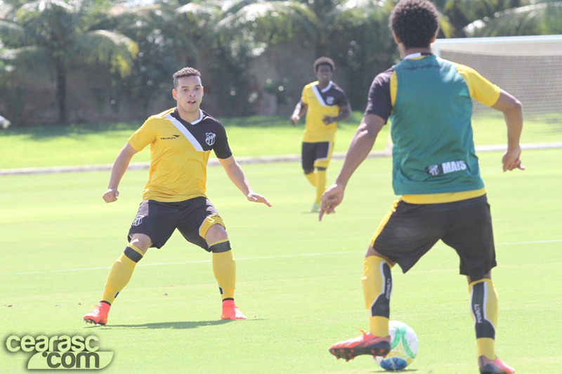 Série B: Técnico esboça Ceará com Magno Alves e Lulinha no ataque