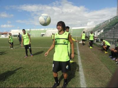 Série D: Coruripe acerta com atacante Edmar