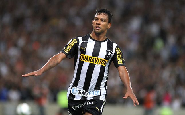 Wallyson quer retomar bom futebol do início no Botafogo