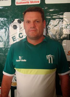 Ito Roque, treinador do Rio Verde, time goiano - Rivail de Oliveira