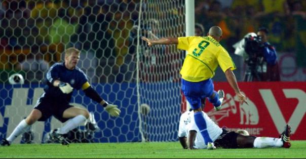 Em 2002, o Brasil levava o penta diante da Alemanha