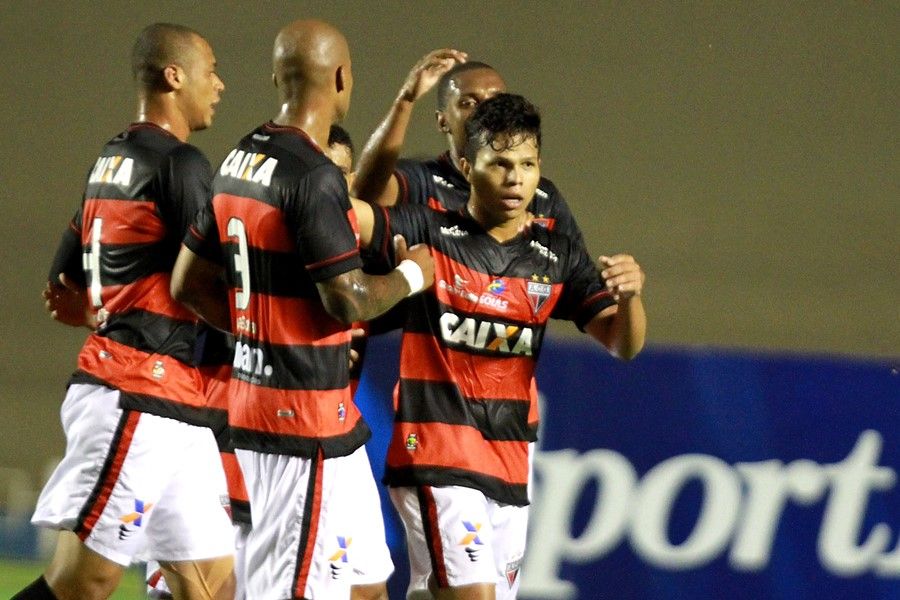 Série B: Em crise financeira, Atlético-GO empresta Fabio Lima para clube dos Emirados Árabes