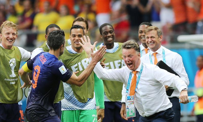 Copa 2014: Van Gaal revela problema estomacal de Van Persie
