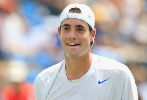 Isner estreia com vitória no Torneio de Newport