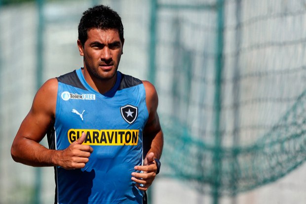 Ferreyra rejeita propostas e diz que fica no Botafogo