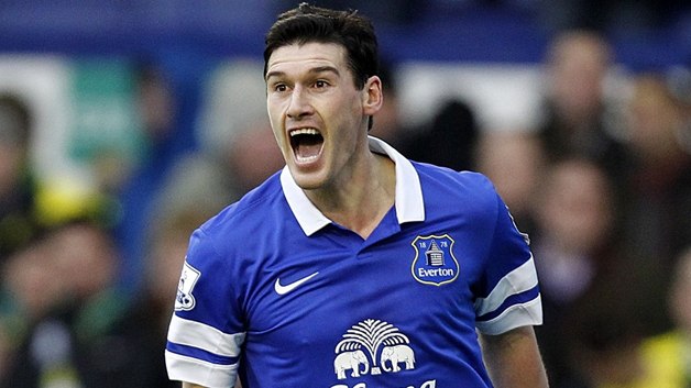 Everton anuncia contratação do meia Barry em definitivo