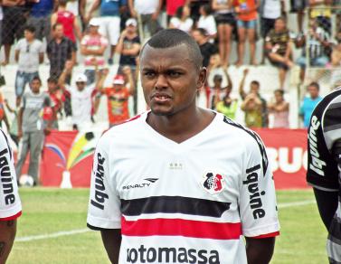 Sandro Manoel pode deixar o Santa Cruz