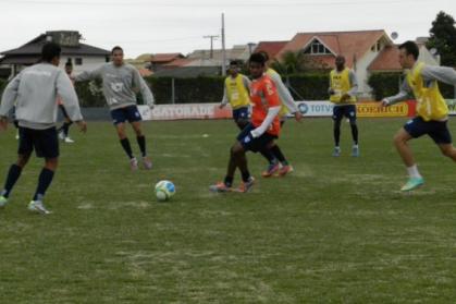 Os jogadores treinaram normalmente nesta quarta-feira