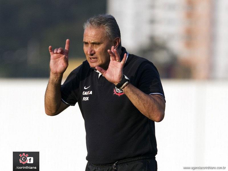 Cotado para ser o treinador da seleção, Tite se cala