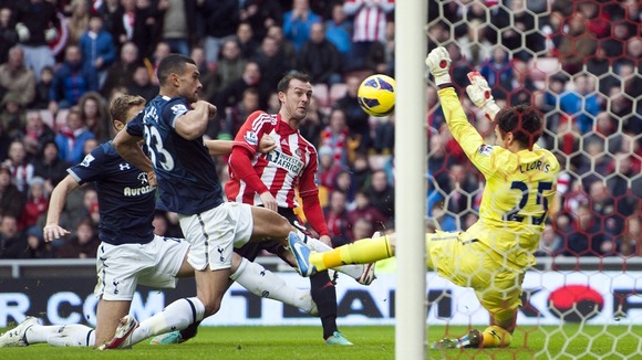Inglês: Tottenham acerta renovação do goleiro Lloris até 2019