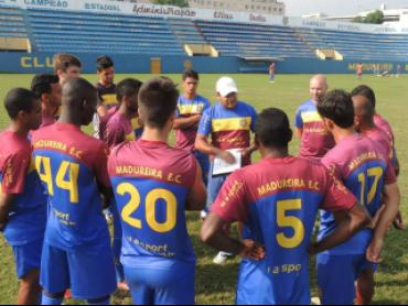 Elenco do Madureira segue se preparando - Fabrício Salvador (MEC)