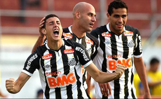 Rafael Caldeira atuando com a camisa do Santos