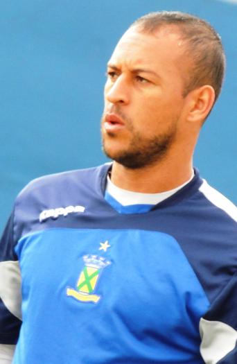 Rodriguinho com a camisa do Santo André