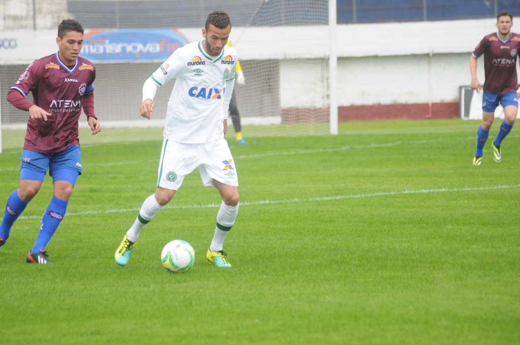 Leandro promete Chapecoense forte no retorno do Brasileirão
