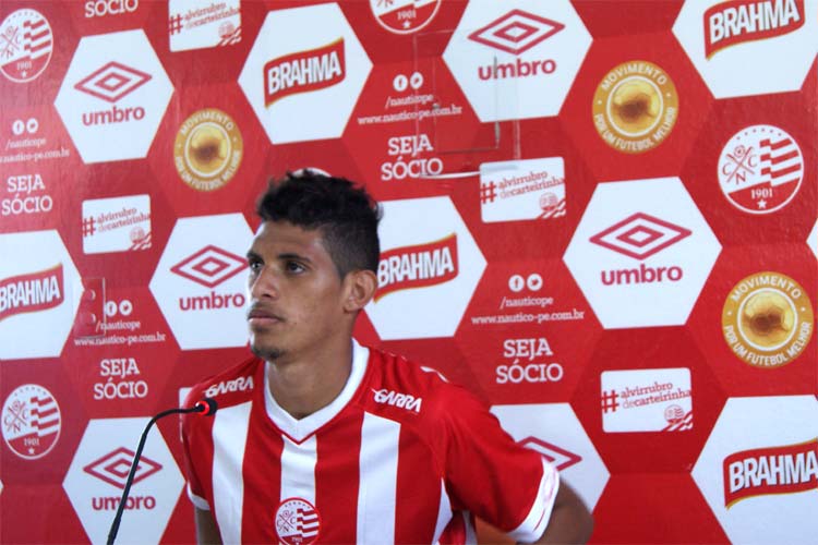 Série B: Náutico tenta escrever reforços na CBF até terça-feira