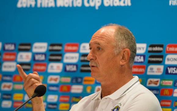 Técnico Felipão em entrevista coletiva no Mané Garrincha