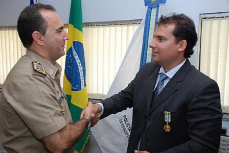 Presidente da FGF, André Pitta, à direita