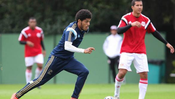 Com 2 de Leandro, Palmeiras vence Red Bull em teste