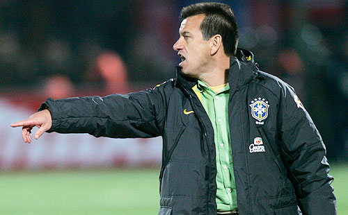 Dunga pede uma mudança de mentalidade dos jogadores