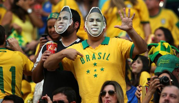 Torcida brasileiro no Estádio Nacional Mané Garrincha