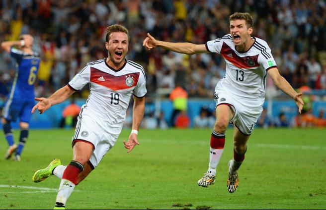 Gotze comemorando o gol mais importante da Copa do Mundo