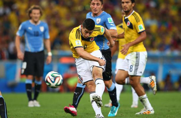 James Rodríguez fez um belo gol no jogo contra o Uruguai