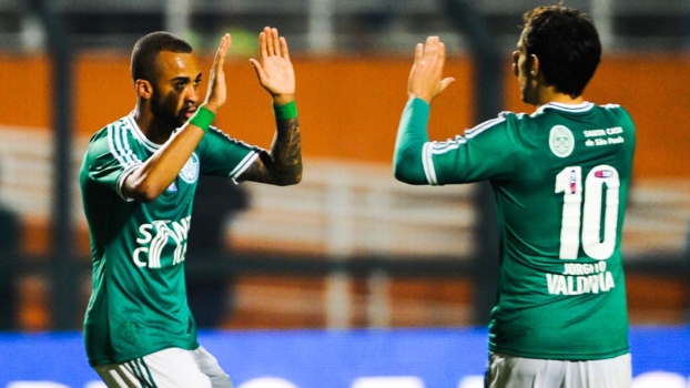 Perto de saída, Valdivia não treina no Palmeiras