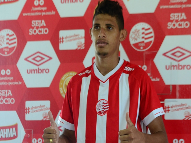 Náutico bobeia e registra apenas Crislan e Neílson para o retorno da Série B