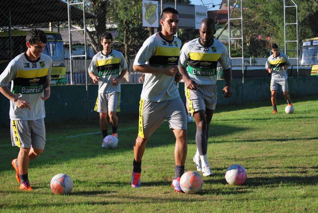 Série D: Pelotas encara Cerâmica em jogo-treino