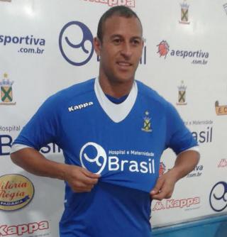 Rodriguinho em apresentação oficial no Bruno José Daniel