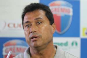 Segundona: Técnico China prioriza treino em gramado sintético para enfrentar o Taboão