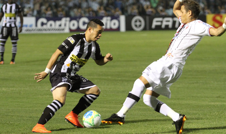 Ceará 1 x 3 Joinville - JEC assume a liderança em pleno PV 2 0002050012777 img