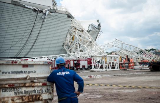 Queda do guindaste em novembro de 2013