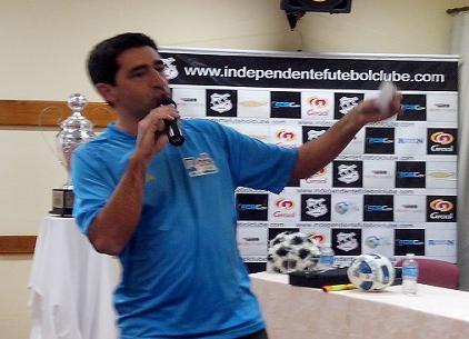 Copa Paulista: Braghetto faz palestra no Independente, em Limeira