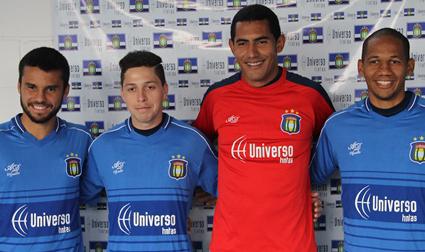 São Caetano se reforça com mais quatro jogadores e sonha em recuperação na Série C