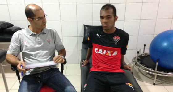 Vitória deve ter estreias de Richarlyson e Adriano em BH