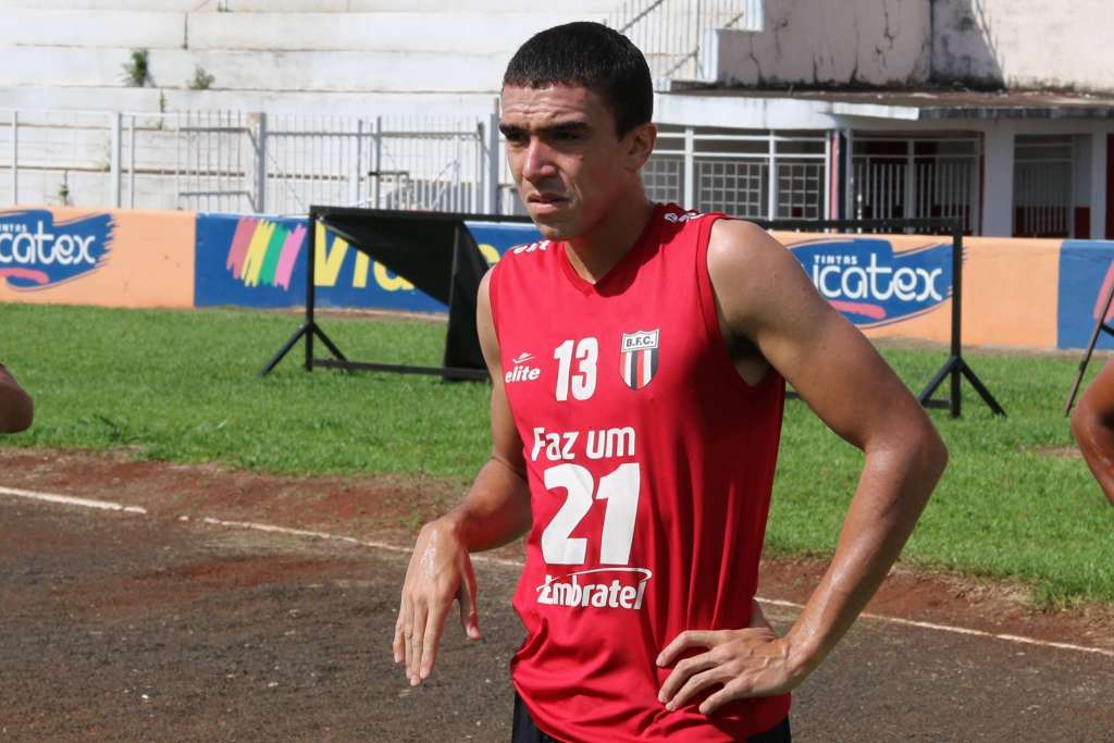 Sport oficializa contratação de zagueiro Henrique Mattos, do Botafogo-SP