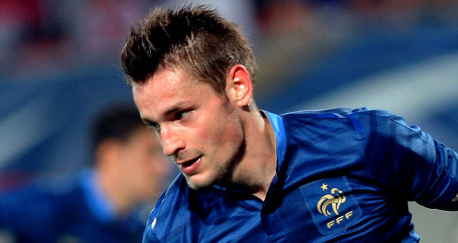 Arsenal anuncia Debuchy, lateral da seleção francesa