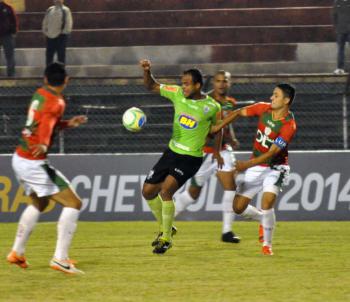 SÉRIE B: Líder contra primeiro fora do G4 e duelo de desesperados agitam o início da 12ª rodada 3 0002050013338 img