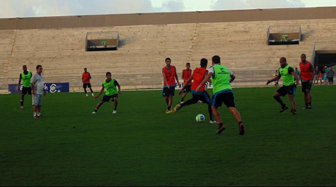 Treino do Botafogo-SP no Estádio José Américo de Almeida