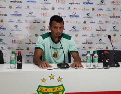 Série B: Flávio Araújo não dá pistas sobre a escalação do Sampaio Corrêa