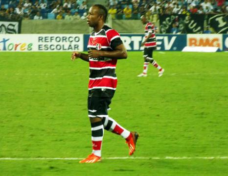 Wescley está confirmado na vaga de Carlos Alberto