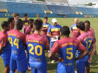 Madureira x Caxias – Vale vaga no G4