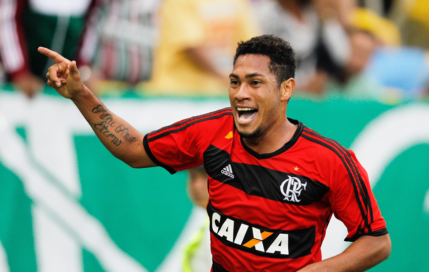 Ainda inseguro, Hernane volta a desfalcar o Flamengo