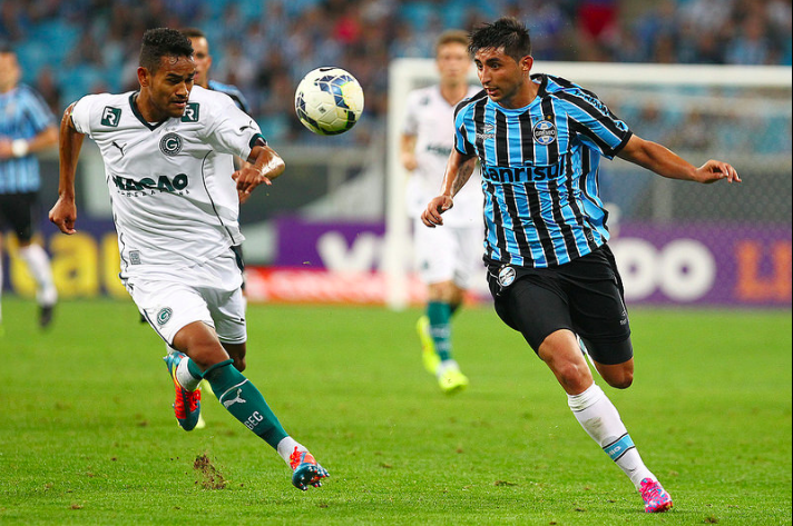 Goiás testa o seu ataque na partida contra o Sport